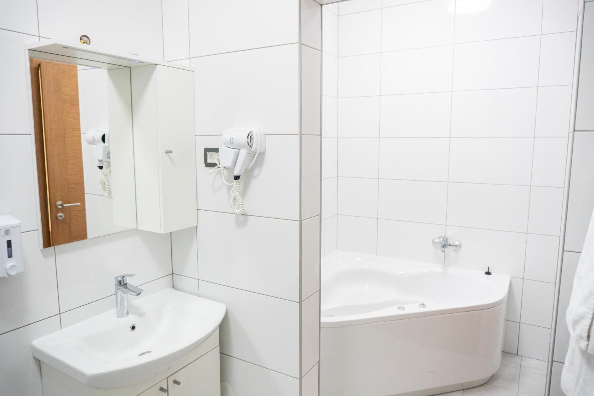 Hotel Europa Zagreb Bagian luar foto